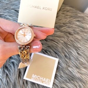 LAST 1 ‼️NWT authentic MK silver rosegold watch